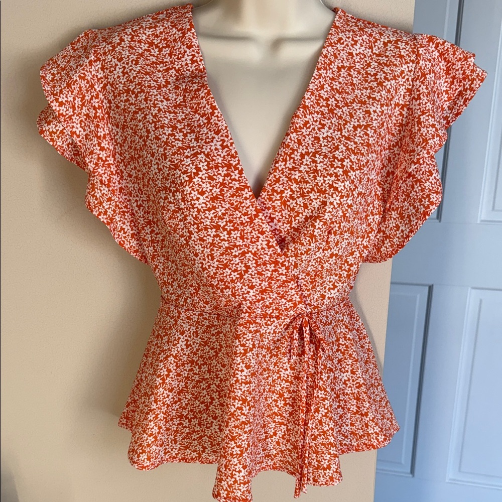 Monteau orange and white floral ruffle sleeve top